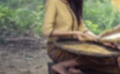 赞美妇女的现代诗歌