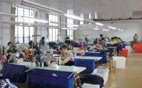 关于暑假在服装厂打的工社会实践报告书