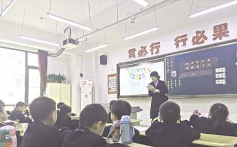 学生上课玩手机的检讨书