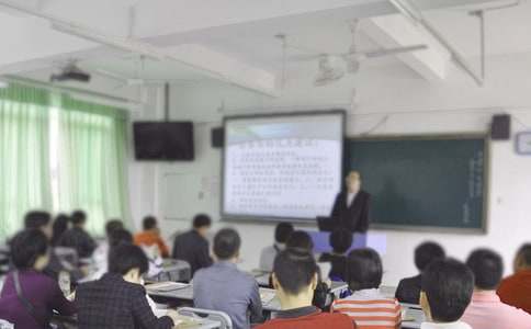 学校家长会主持人台词