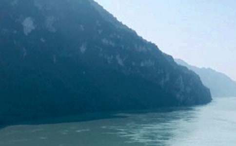 《三峡》课件