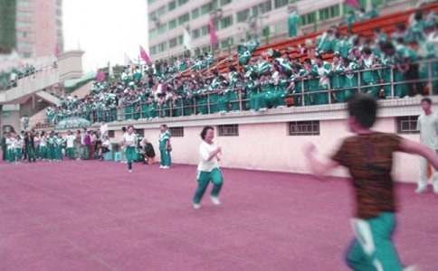 学生运动会800m加油稿