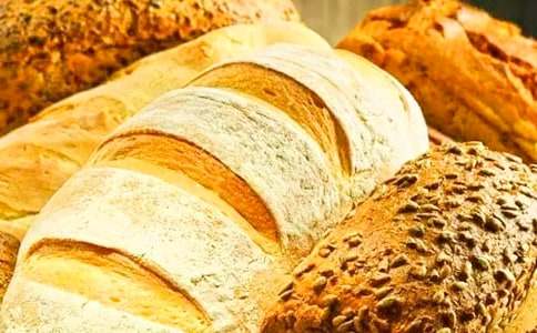 西餐面包礼仪 不仅在法国,在其他西方国家,面包也是必不可少的