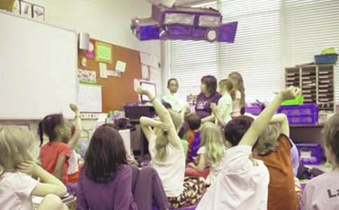 最新小学生自我评价评语100句