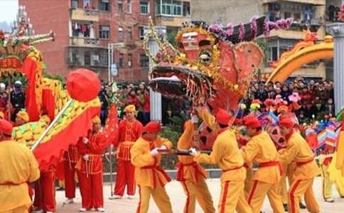 Chinese Traditional Festivals 中国的传统节日作文（精选18篇）