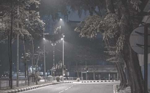 深夜吃夜宵放毒的文案说说120句