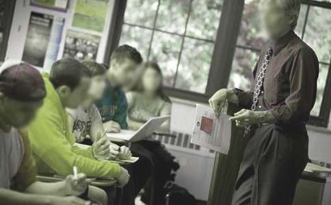 优秀教师表彰颁奖词（精选10篇）