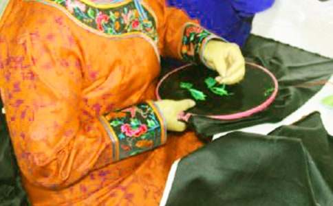 民风民俗的蒙古族作文[实用]