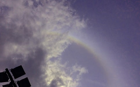 小班美术教案：雨后的彩虹