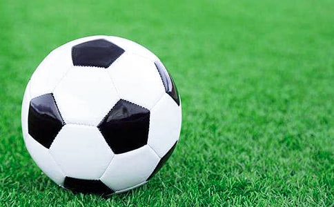 【精华】三年级足球的作文合集八篇