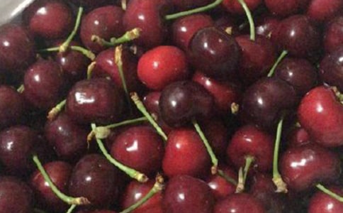 托班综合活动教案：小樱桃找朋友