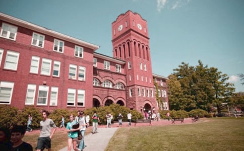 校园里的景物作文[精选3篇]