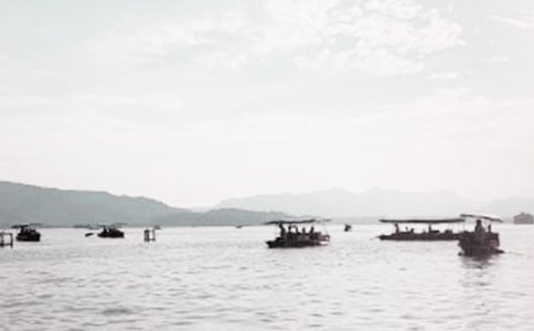 西湖的作文[经典3篇]