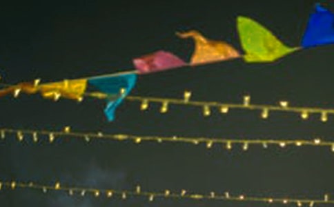 中班排序活动教案:挂彩旗