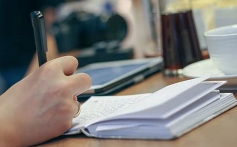 （推荐）实用的助人作文