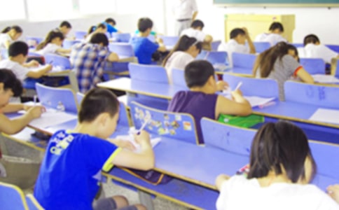 (精)一次考试作文