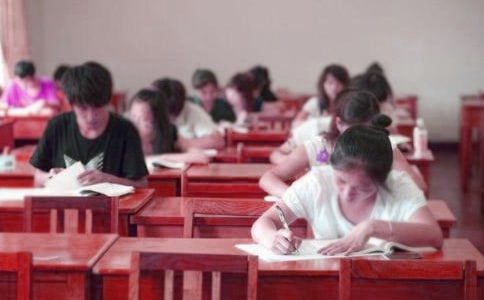 考试作文(必备8篇)
